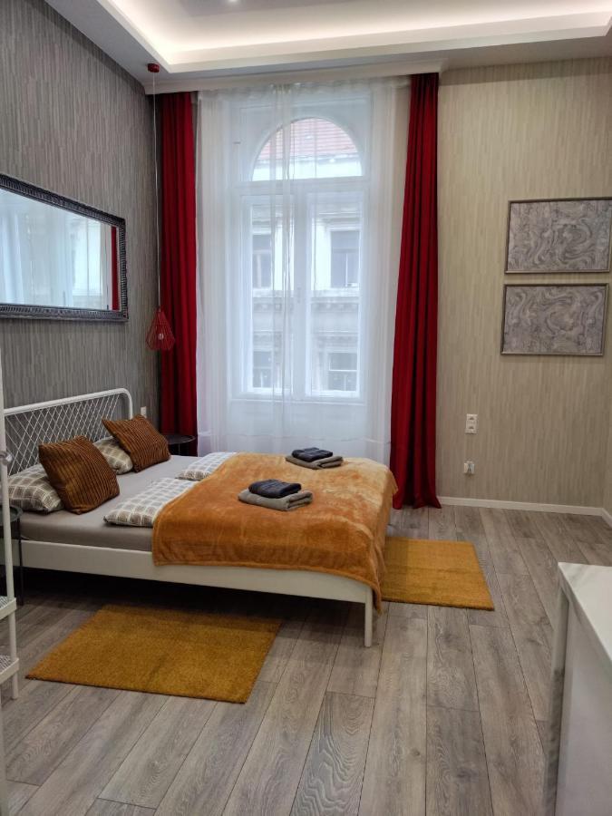 Apartments Next To The Synagogue Budapest Bagian luar foto